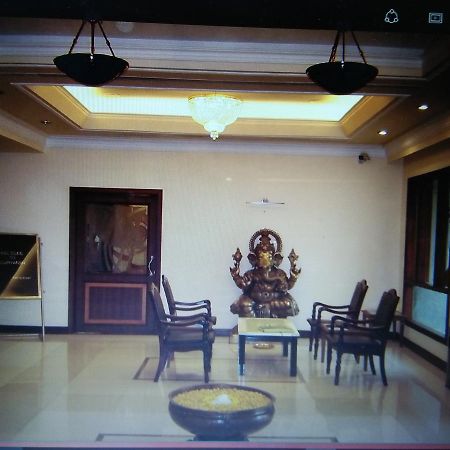 Veena Regency Hotel Chās Екстериор снимка