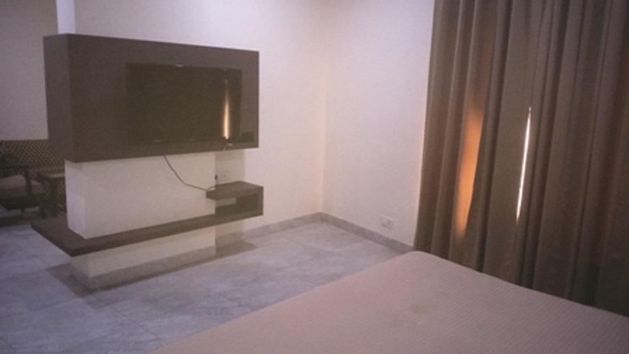 Veena Regency Hotel Chās Екстериор снимка